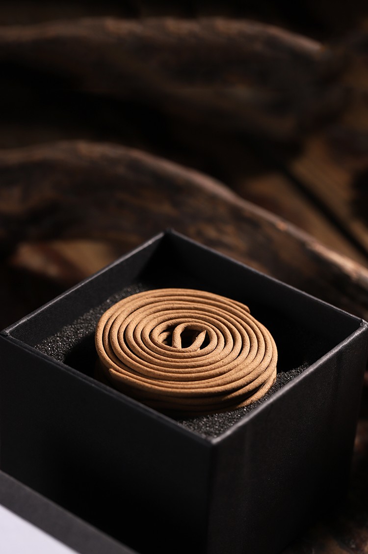 Pure Agarwood Coils &ndash; Low Binder Content