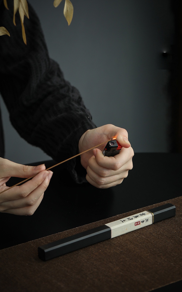 Premium Agarwood Incense Sticks For Spas OEM Supplier